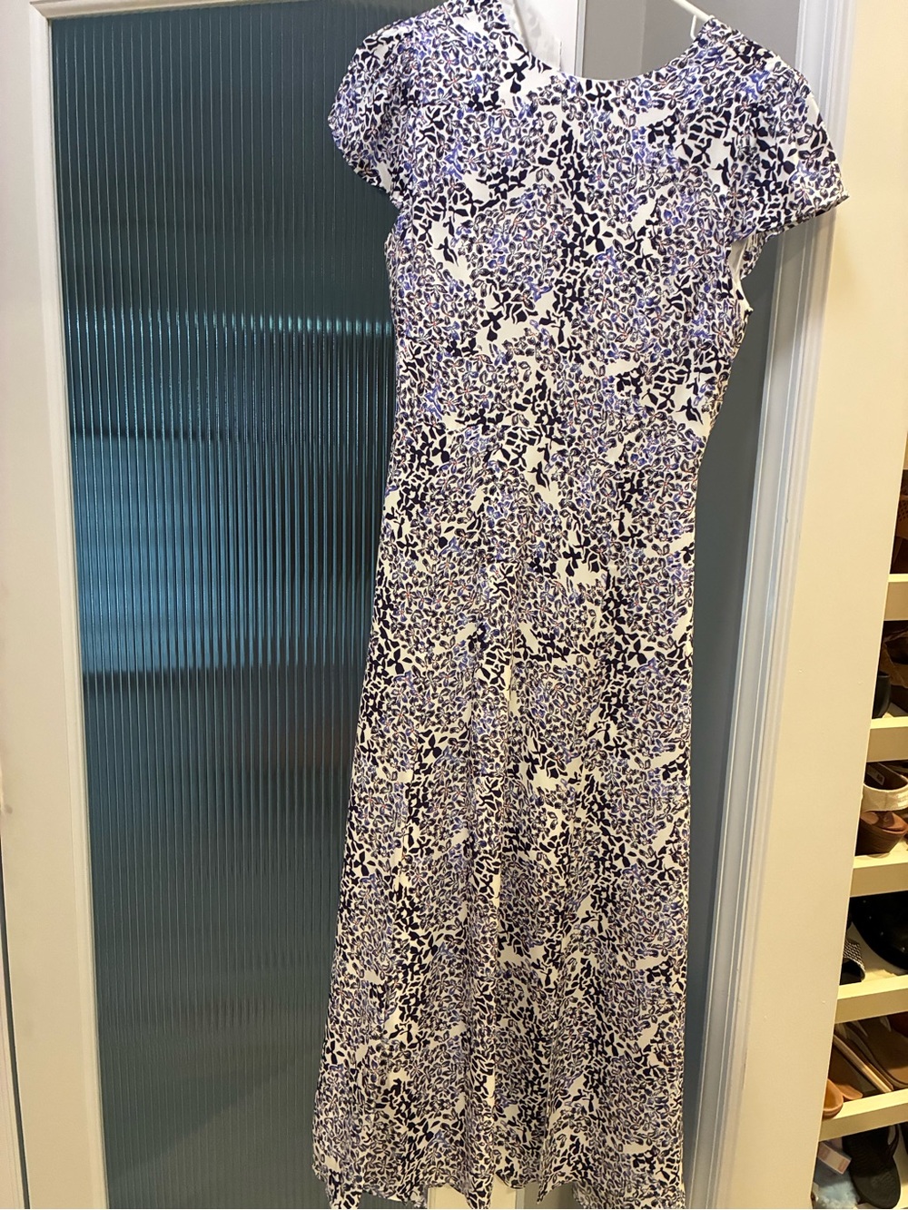 NWT Reiss Blue Floral Print Midi Dress size 6 - Picture 3 of 5